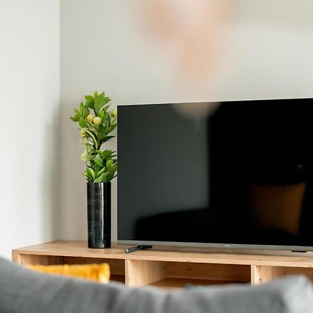 Esencja Apartments With Free Parking Garbary 104 By Noclegi Renters พอซนาน ภายนอก รูปภาพ