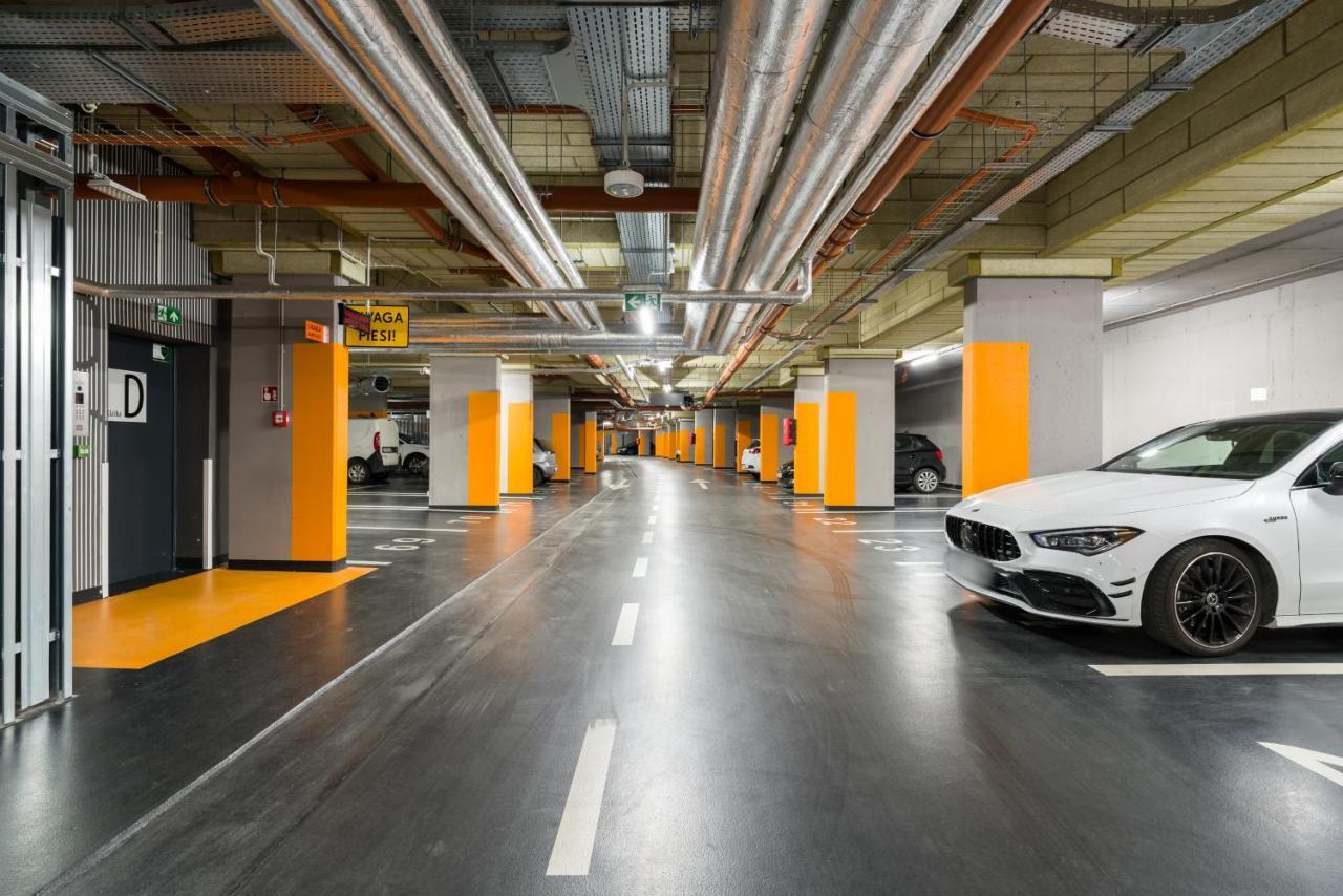 Esencja Apartments With Free Parking Garbary 104 By Noclegi Renters พอซนาน ภายนอก รูปภาพ