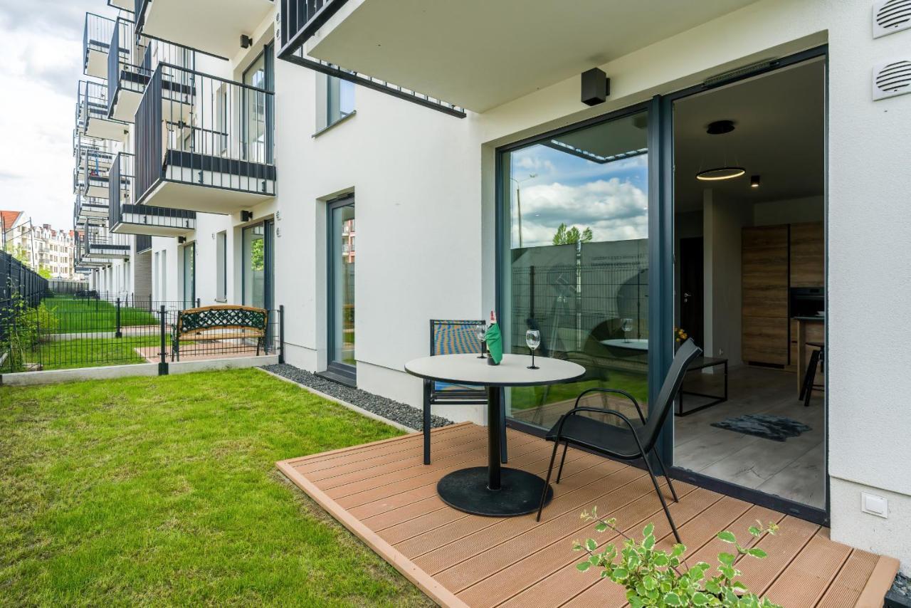 Esencja Apartments With Free Parking Garbary 104 By Noclegi Renters พอซนาน ภายนอก รูปภาพ