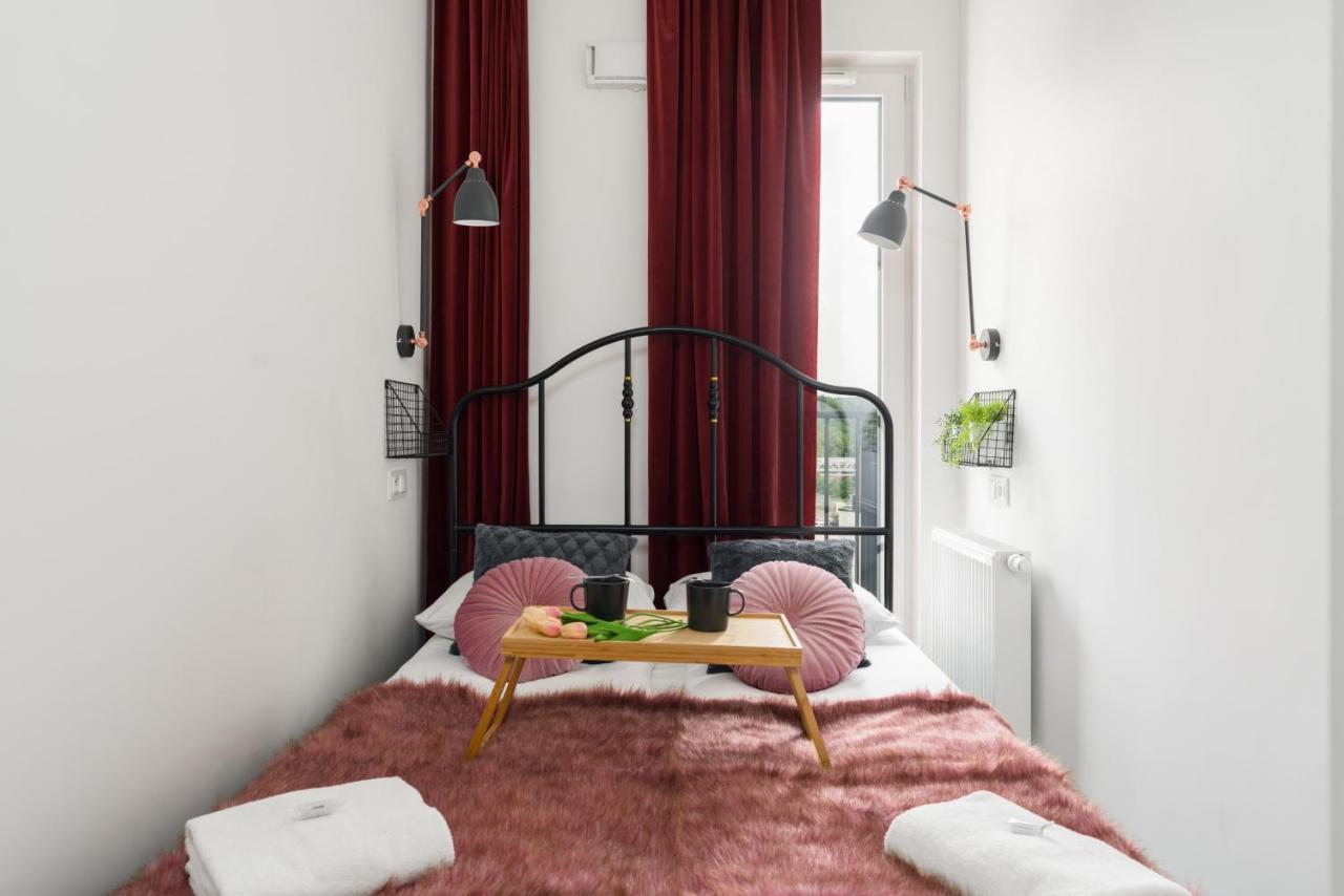 Esencja Apartments With Free Parking Garbary 104 By Noclegi Renters พอซนาน ภายนอก รูปภาพ