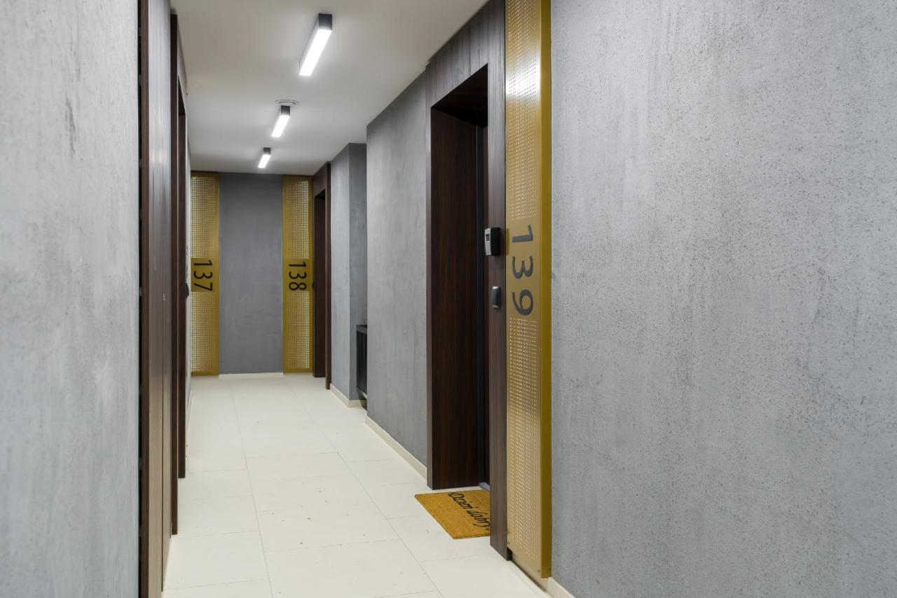 Esencja Apartments With Free Parking Garbary 104 By Noclegi Renters พอซนาน ภายนอก รูปภาพ