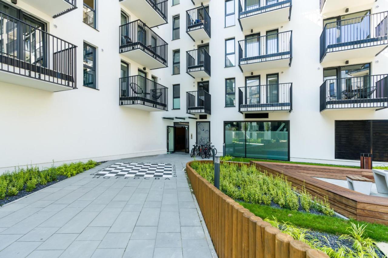 Esencja Apartments With Free Parking Garbary 104 By Noclegi Renters พอซนาน ภายนอก รูปภาพ