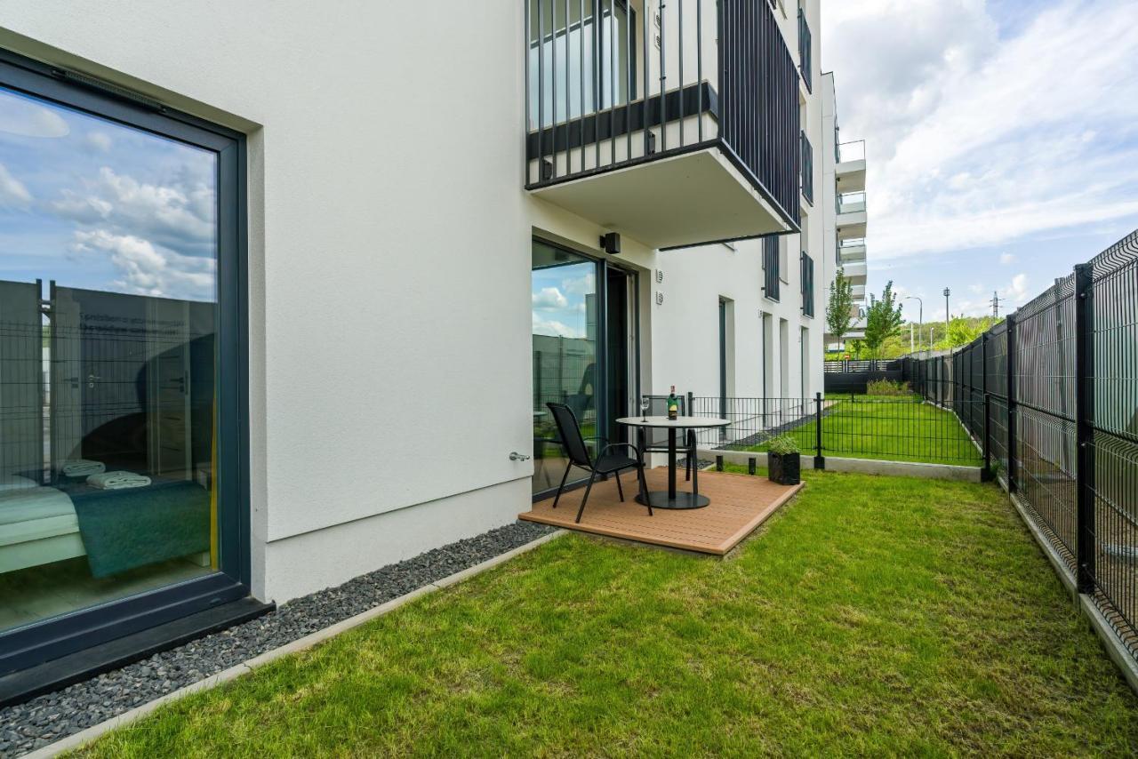 Esencja Apartments With Free Parking Garbary 104 By Noclegi Renters พอซนาน ภายนอก รูปภาพ