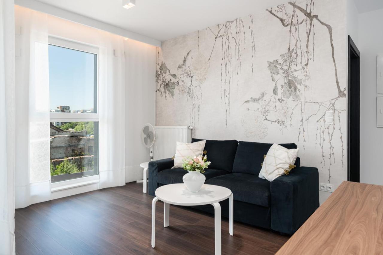 Esencja Apartments With Free Parking Garbary 104 By Noclegi Renters พอซนาน ภายนอก รูปภาพ