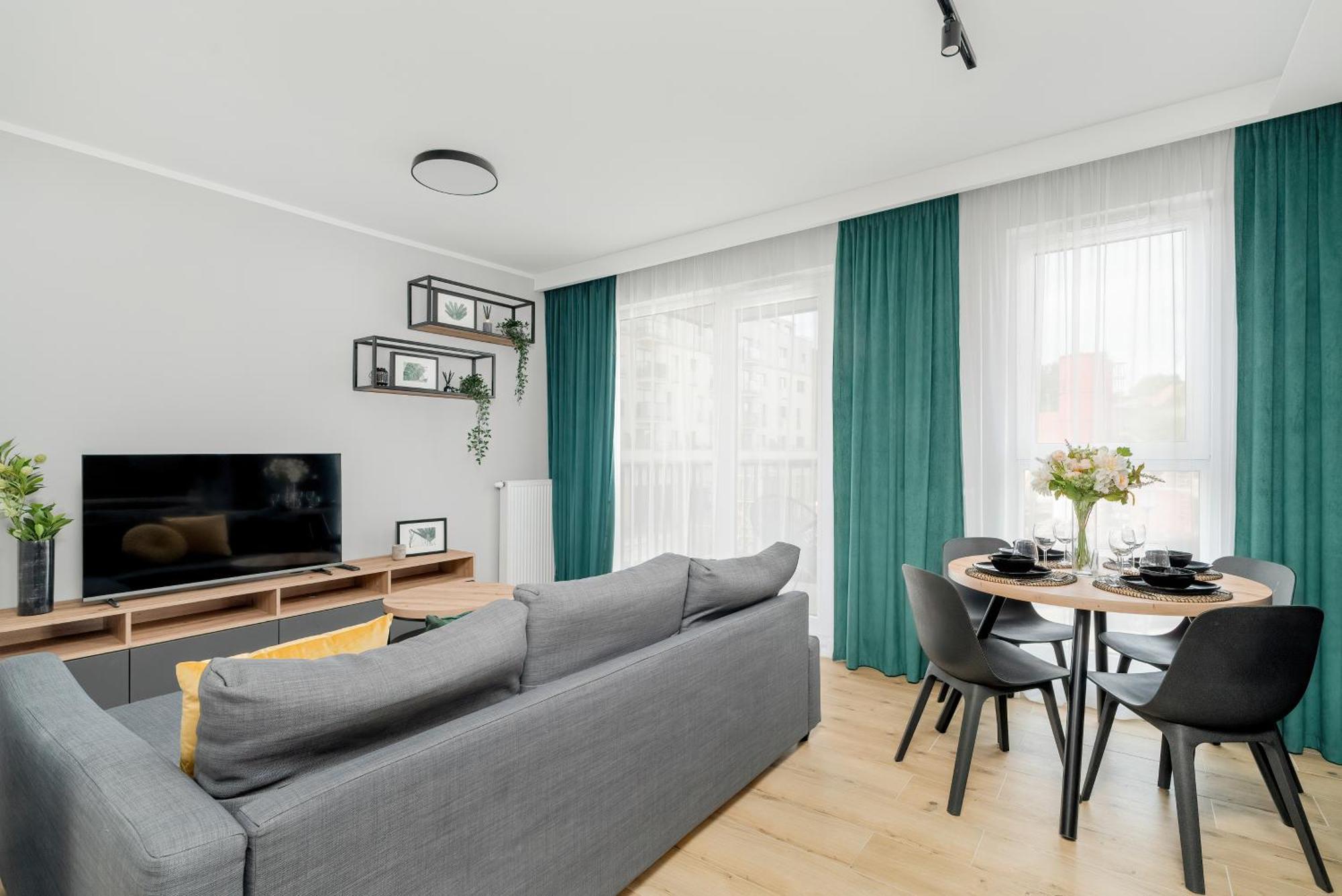 Esencja Apartments With Free Parking Garbary 104 By Noclegi Renters พอซนาน ภายนอก รูปภาพ
