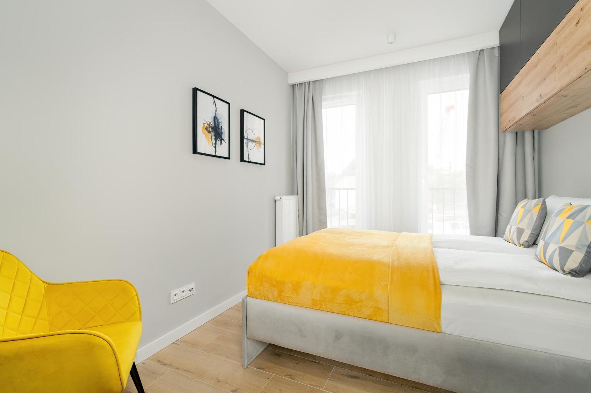 Esencja Apartments With Free Parking Garbary 104 By Noclegi Renters พอซนาน ภายนอก รูปภาพ